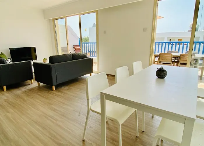 Basillica 3 Bedrooms アパート