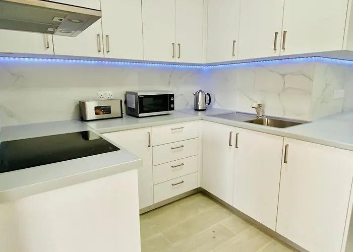 Basillica 3 Bedrooms パ フォス