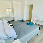 Basillica 3 Bedrooms Lägenhet *