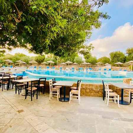 Basillica 3 Bedrooms شقة *